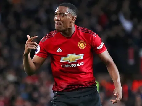 Sau Luke Shaw, thêm một 'nạn nhân' của Mourinho mang tin vui đến M.U