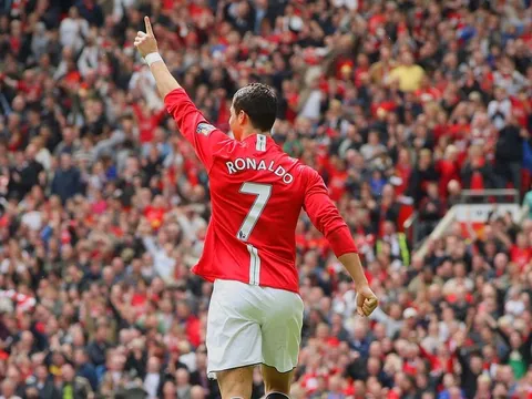 Sau Ronaldo, "số 7" của Man Utd đã lụi tàn thế nào?