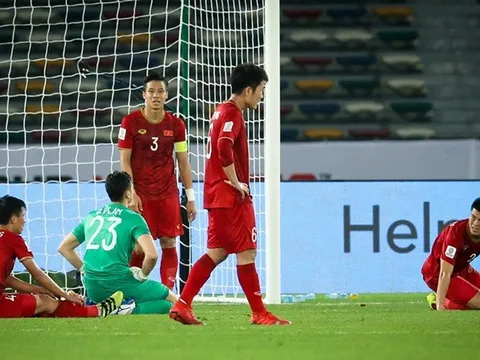 Sau trận thua Iraq, đội phó Việt Nam đối diện nguy cơ dự bị khi gặp Iran