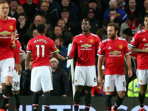 Sau vòng 12 Premier League: M.U thách thức Man City; Arsenal đích thị kẻ phá bĩnh