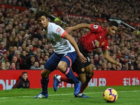 Sau vòng 20 Premier League: Man Utd bứt phá, Liverpool hủy diệt Pháo thủ