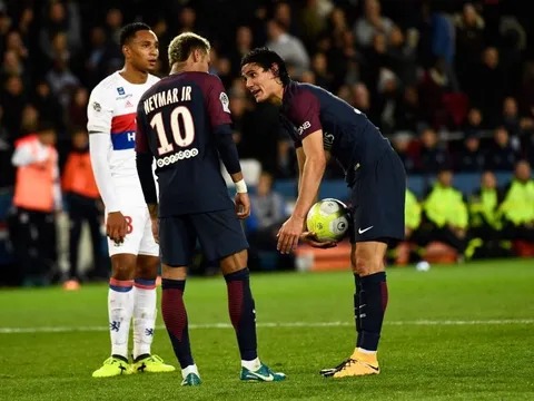 Sau vòng 7 Ligue 1: Sóng ngầm