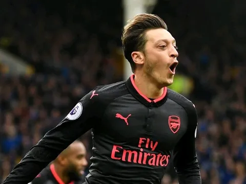 Schalke xác nhận muốn có Mesut Ozil