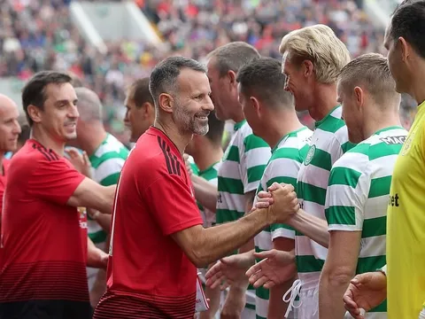 Scholes, Giggs và nhiều danh thủ Man Utd ra sân trong trận cầu ý nghĩa