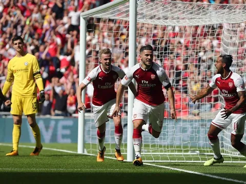 Sead Kolasinac: Hậu vệ trái hay nhất Ngoại Hạng Anh?