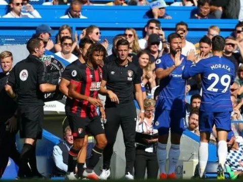 Sarri XÁC NHẬN khả năng ra sân của Morata và Giroud