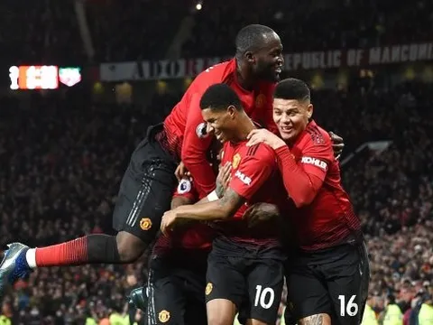 Đại thắng Fulham, Mourinho vượt qua thành tích của Sir Alex Ferguson