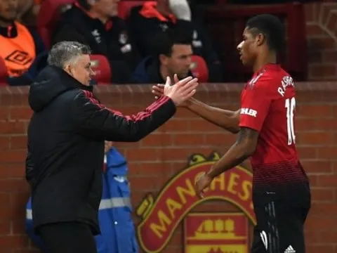 Tiết lộ: Solskajer đã đến 3 tuần trước khi Mourinho ra đi và làm 1 điều tuyệt vời