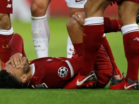 "NHM Arsenal luôn dè bỉu khi tôi chấn thương"