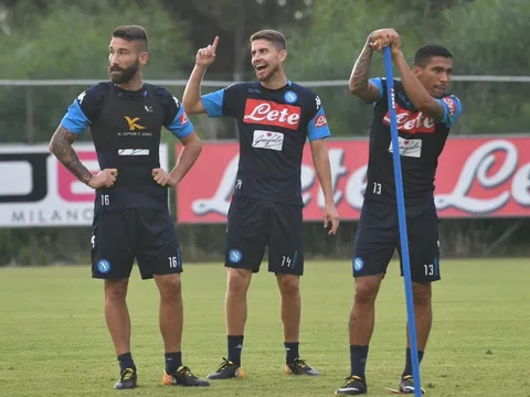 Serie A gây khó, không thể làm giảm nhuệ khí Napoli
