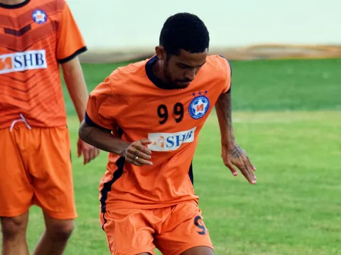 SHB Đà Nẵng "chốt sổ" ngoại binh lẫn nội binh