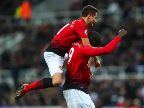 'Siêu dự bị' lại nổ súng, Man United chỉ còn kém top 4 đúng 6 điểm