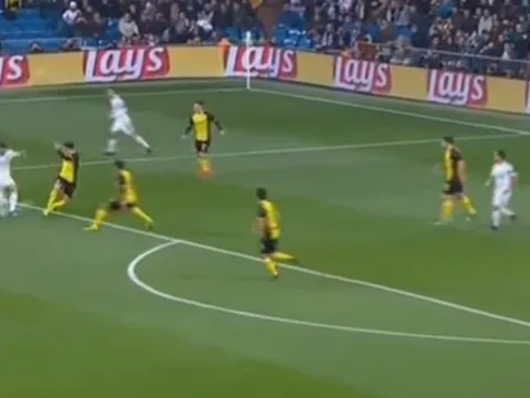 Siêu phẩm của Ronaldo trước Dortmund