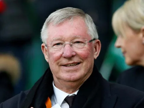 Sir Alex đã nói gì với 'sếp' khi không được cấp tiền mua người?