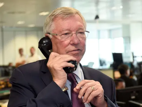 Sir Alex ủng hộ chiến thuật của Jose Mourinho