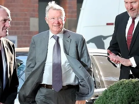 Sir Alex và 'Thế hệ vàng 92' hội ngộ, tiếp lửa M.U trước đại chiến với Liverpool