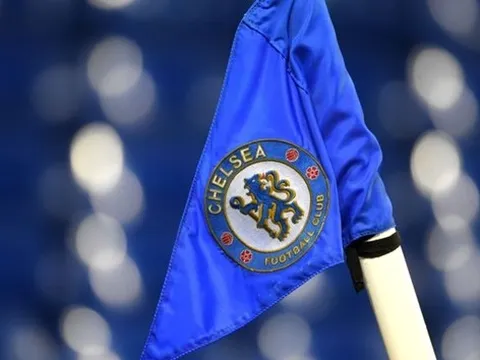 SỐC: Fan Chelsea bị tấn công trước thềm đụng độ PAOK