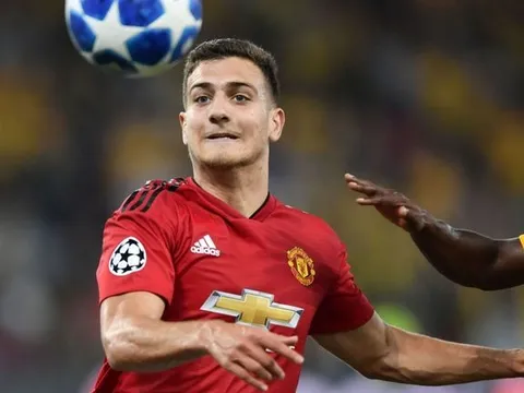 Dalot đá 1 trận, Mourinho dự đoán cả tương lai