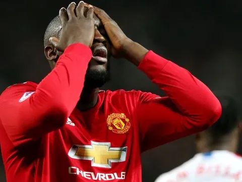 Danny Mills nói lời chuẩn xác về hoàn cảnh của Mourinho