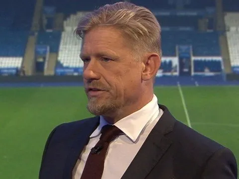 Tiền đạo đáng ngại nhất với huyền thoại Peter Schmeichel là ai?