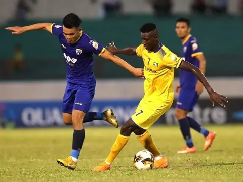 Phan Văn Đức trở lại cũng không thể giúp SLNA thoát thua trên sân nhà