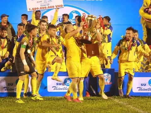 SLNA vô địch Cúp QG 2017: Cơn mưa rào giữa trời nắng hạn