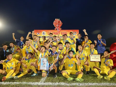 VCK U15 Quốc gia 2018: Thắng Viettel trên loạt “đấu súng”, SLNA lên ngôi vô địch