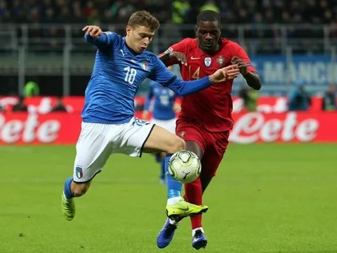 Sốc! 3 ngày trước, Man Utd từng ra giá cho mục tiêu của Chelsea