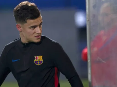 Sốc! Barcelona không thể mua bất cứ cầu thủ nào của Liverpool trong 2 năm