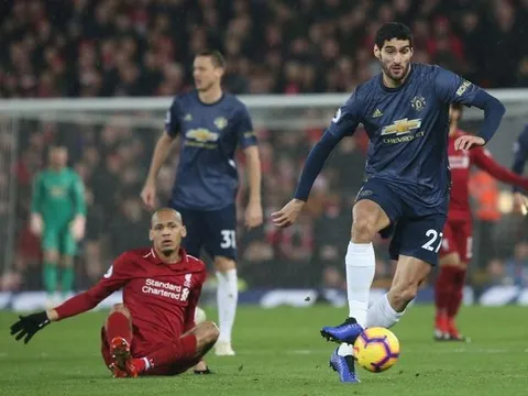 Sốc! Cả đội M.U 'mặc xác', chỉ 4 cầu thủ này về phe Mourinho đến cùng