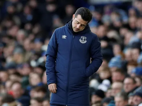 Sốc: CĐV Everton kêu gọi sa thải HLV nếu thắng Man City