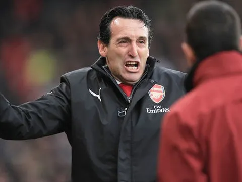 Sốc! Emery chia tay học trò ngay sau ngày đại thắng Cardiff