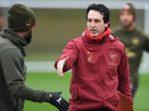 Sốc! Hành động dại dột, sao Arsenal nguy cơ bị Emery trừng phạt