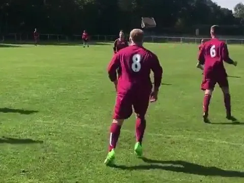 SỐC: Huyền thoại Man Utd nhận lời ra sân ở tuổi 43