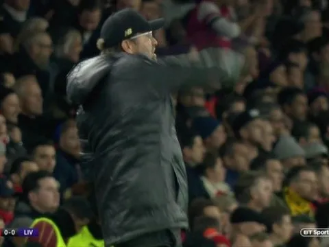 Sốc: Klopp nổi đóa với 1 cái tên ngay trên sân trận Arsenal - Liverpool