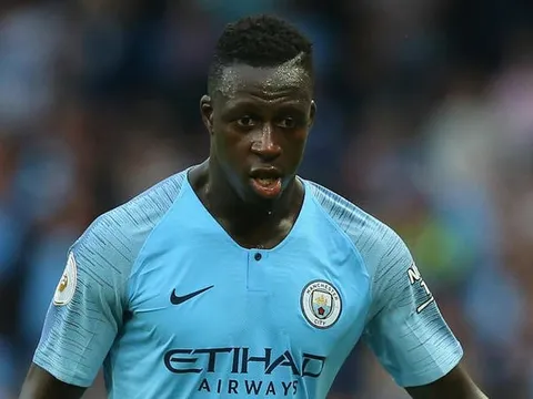 SỐC: "Lá bài tẩy" của Man City không hẹn ngày trở lại