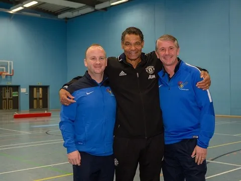 Sốc! Man Utd chốt cái tên "lạ mà quen" cho vị trí quan trọng