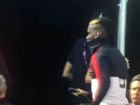 Sốc: Man Utd đại bại, Pogba còn cười mỉa Mourinho?