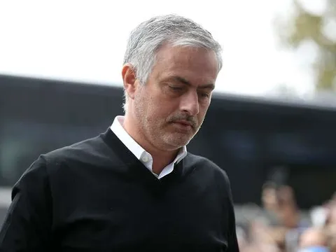 Sốc: Mourinho nổi điên với Martial trong phòng thay đồ