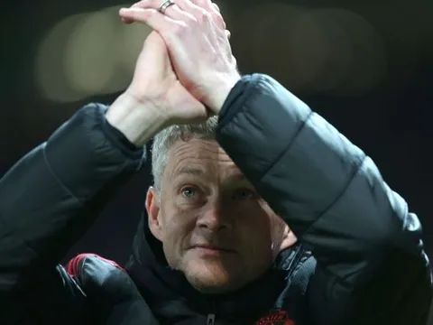 Sốc! Pep Guardiola nhờ sự trợ giúp từ Solskjaer