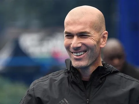 Sốc! Zidane "tất bật" học tiếng Anh, sẵn sàng thay Mourinho?