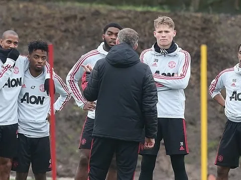 Solskjaer giữ lời, hàng loạt 'măng non' xuất hiện trên sân tập Man Utd
