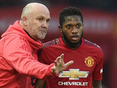 Solskjaer nói thẳng lý do loại Fred và Dalot khỏi sân chỉ sau hiệp 1