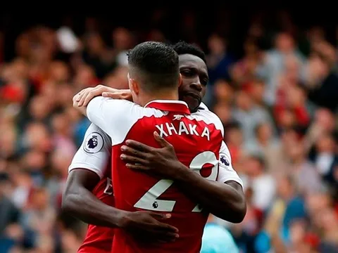 Song sát nổ súng, Arsenal đè bẹp Bournemouth