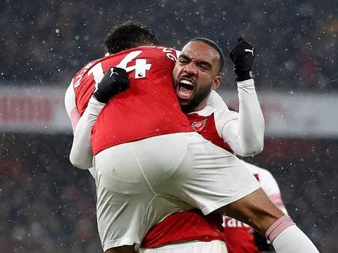 Song tấu Auba-Laca thăng hoa, Arsenal san bằng khoảng cách với top 4