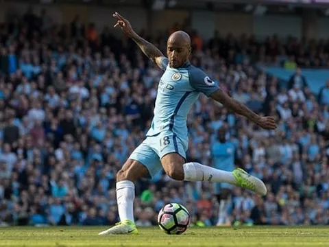 Stoke City hỏi mua "người thừa" của Man xanh