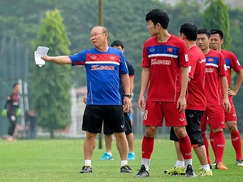 Đá 3-5-2, thầy Park muốn "học" Arsenal hay... Man Utd?