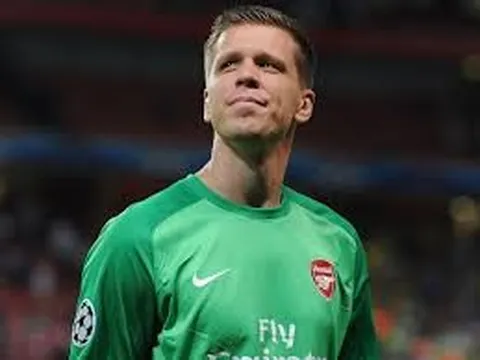 Szczesny, người được chọn để thay thế Buffon