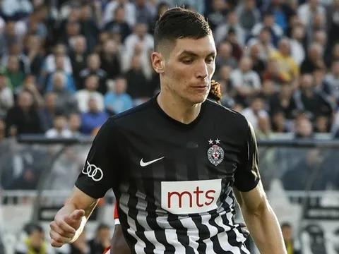 Tắc bóng 2.4 lần, cản phá 4.3 lần/trận, Man Utd quyết chi 70 triệu bảng để chiêu mộ cái tên này