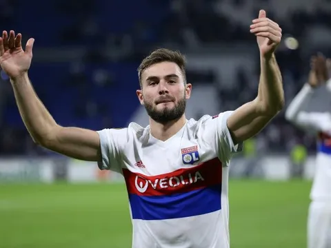 Tài năng của Lyon khiến Barca, Juventus tranh giành